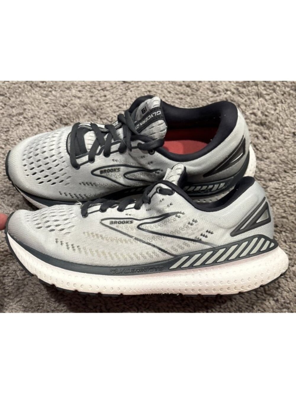 Nice! Brooks Glycerin GTS 19 Womens Size 8 D Wide Gray Athletic Running Shoes
